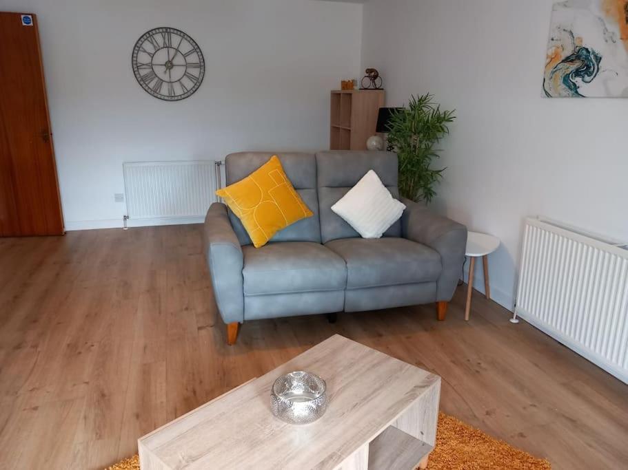 Lovely 2 Bed Flat-Great Location Lejlighed Dundee Eksteriør billede