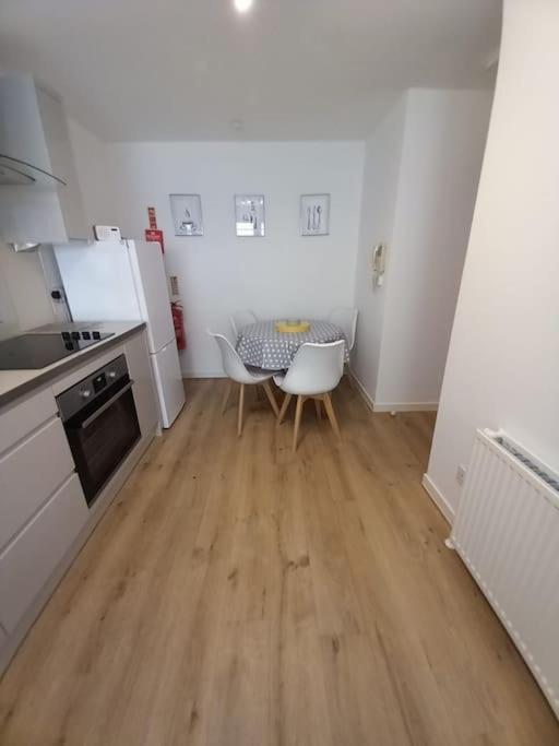 Lovely 2 Bed Flat-Great Location Lejlighed Dundee Eksteriør billede